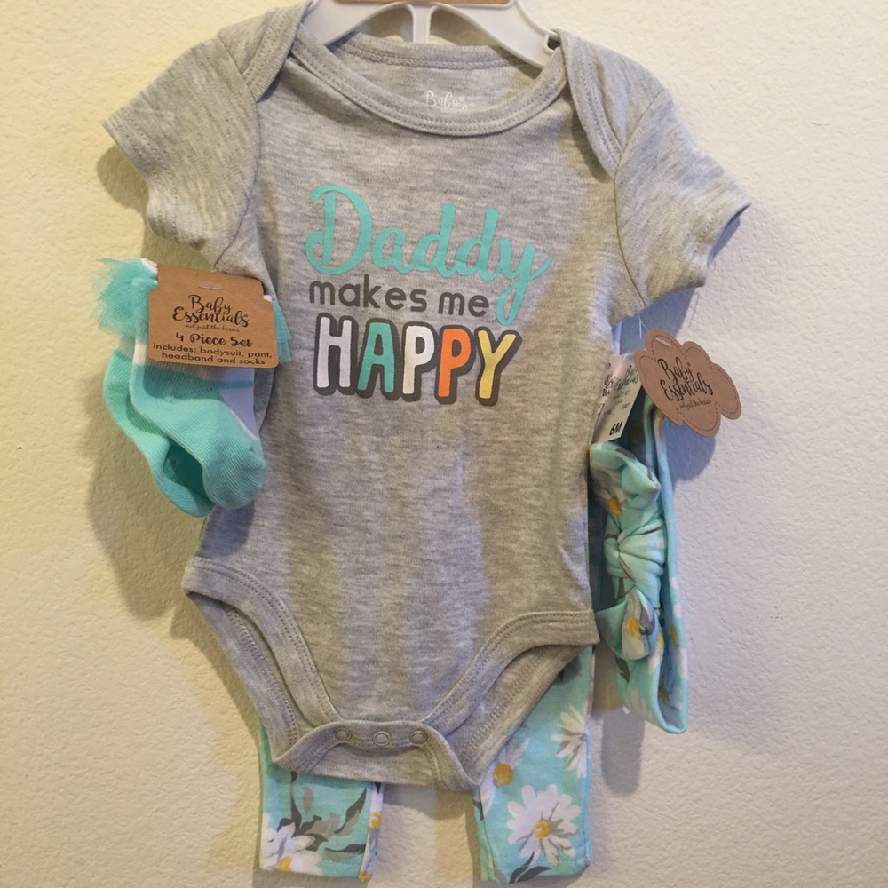 Baby 4 piece set (New)